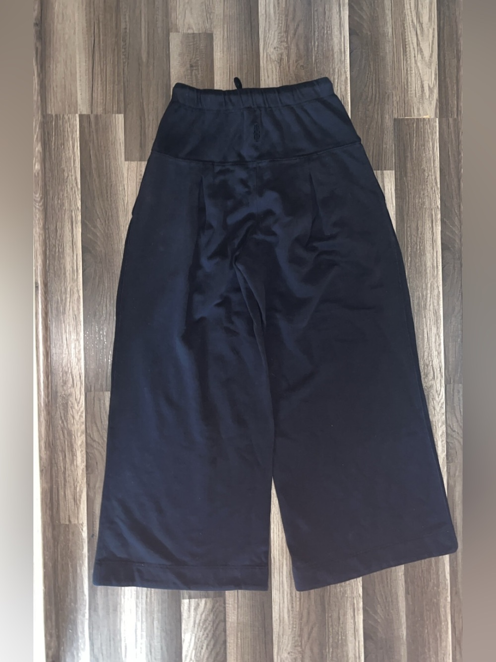 Free people movement NWT wide leg women sweatpants flare legs black medium new